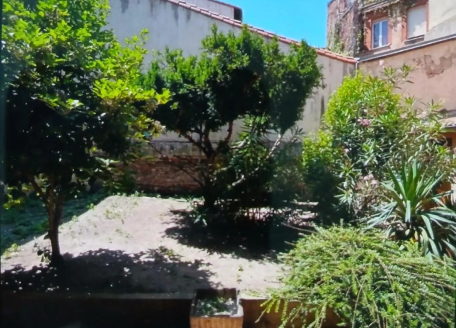 Apartment La Cabane Atypique De La Gare Matabiau Toulouse France